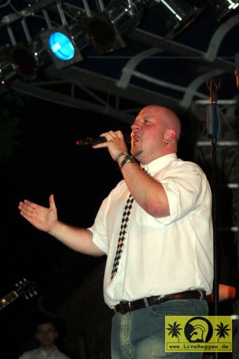 El Bossso + Die Ping Pongs (D) 9. This Is Ska Festival, Wasserburg Rosslau 24. Juni 2005 (3).jpg